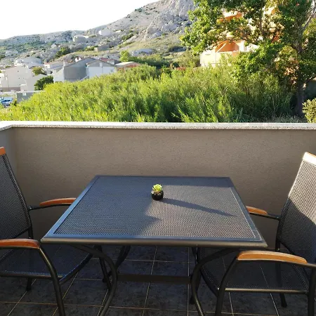 Apartmani Dalmatinka Metajna Extérieur photo