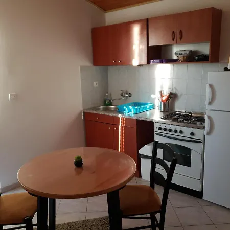 Apartmani Dalmatinka Metajna Extérieur photo