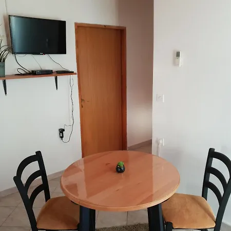 Apartmani Dalmatinka Metajna Extérieur photo
