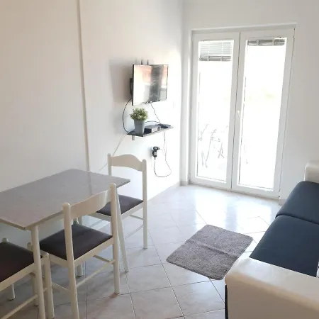 Apartmani Dalmatinka Metajna Extérieur photo