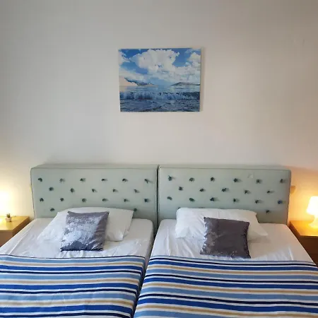 Apartmani Dalmatinka Metajna Extérieur photo