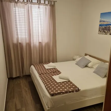 Apartmani Dalmatinka Metajna Extérieur photo