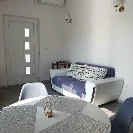 Apartmani Dalmatinka Metajna Extérieur photo