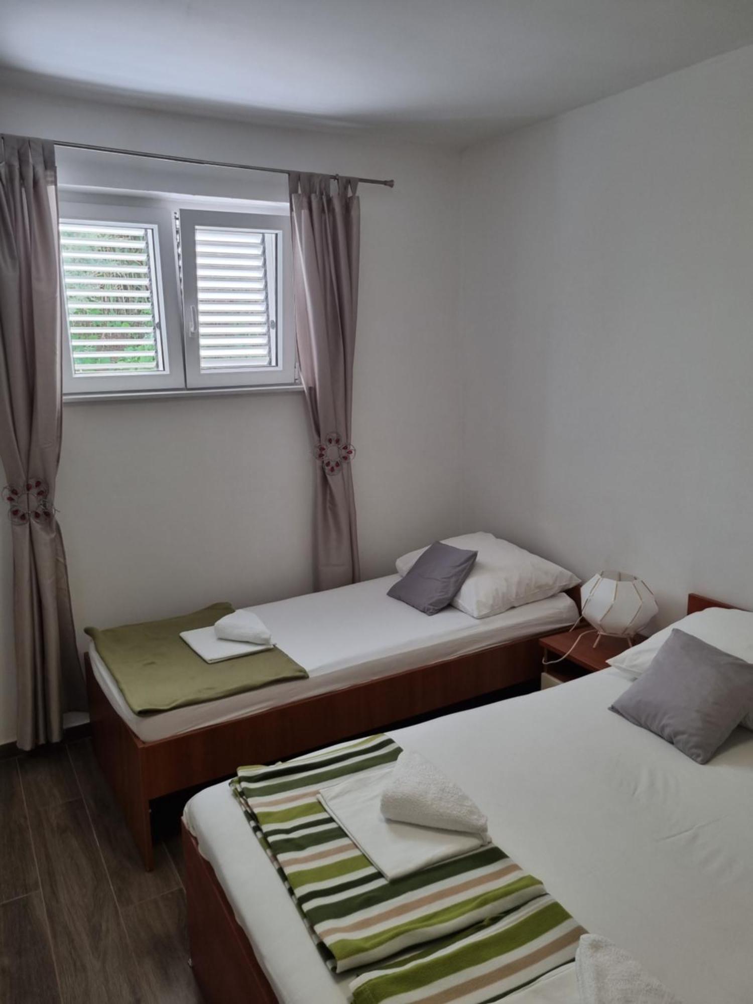 Apartment Dalmatinka Metajna